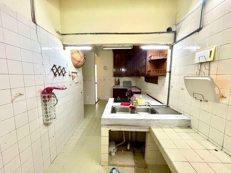 2-storey Terraced House for Sale in Seksyen 5 Wangsa Maju (Wangsa Maju) - Afiqah . - Kitchen - PropertyGuru.com.my