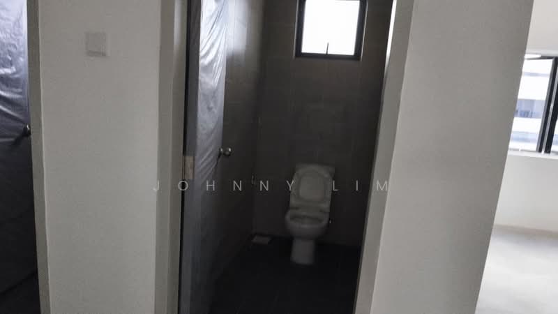 Shop for Rent in Beranang (Selangor) - Johnny Lim - Bathroom - PropertyGuru.com.my