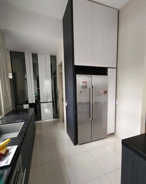 3-storey Terraced House for Sale in Symphony Hills (Cyberjaya) - Tank Tan - Kitchen - PropertyGuru.com.my