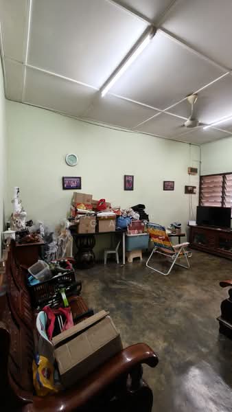 Rumah Teres 1 Tingkat untuk Dijual di Salak South (Kuala Lumpur) - Janice Gan - Living Room - PropertyGuru.com.my
