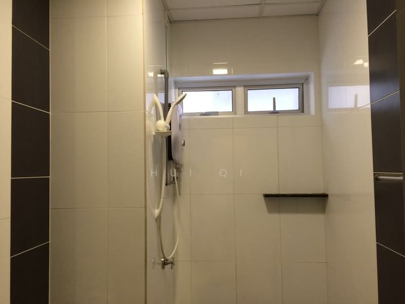 Kondominium untuk Disewa di The Wharf Residence - Hui Qi - Bathroom - PropertyGuru.com.my