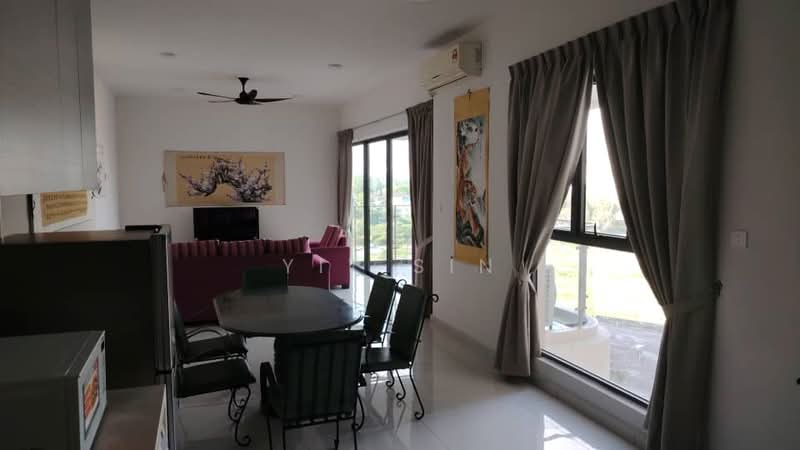 Condominium for Rent at Kings Bay @ Country Garden Danga Bay - Yit Sin - Living Room - PropertyGuru.com.my