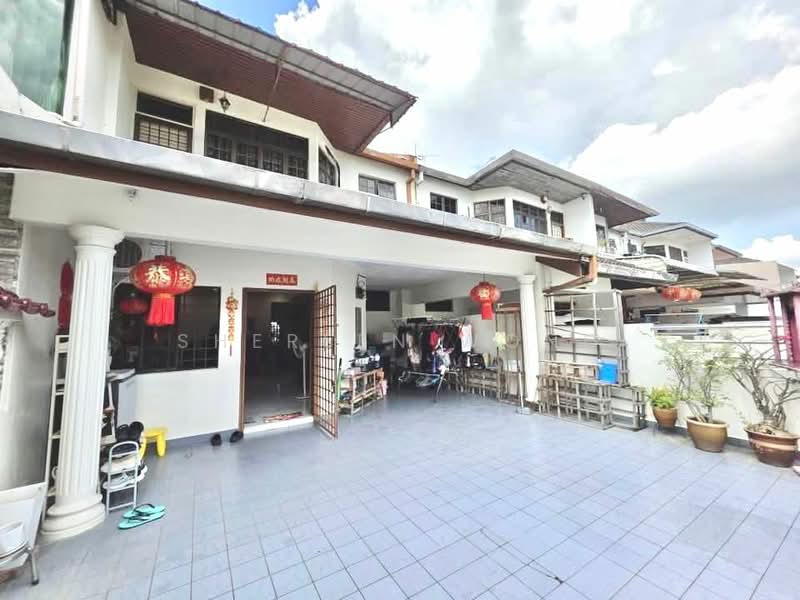 2-storey Terraced House for Sale in Taman Daya (Johor Bahru) - Shereen Wong - Exterior - PropertyGuru.com.my