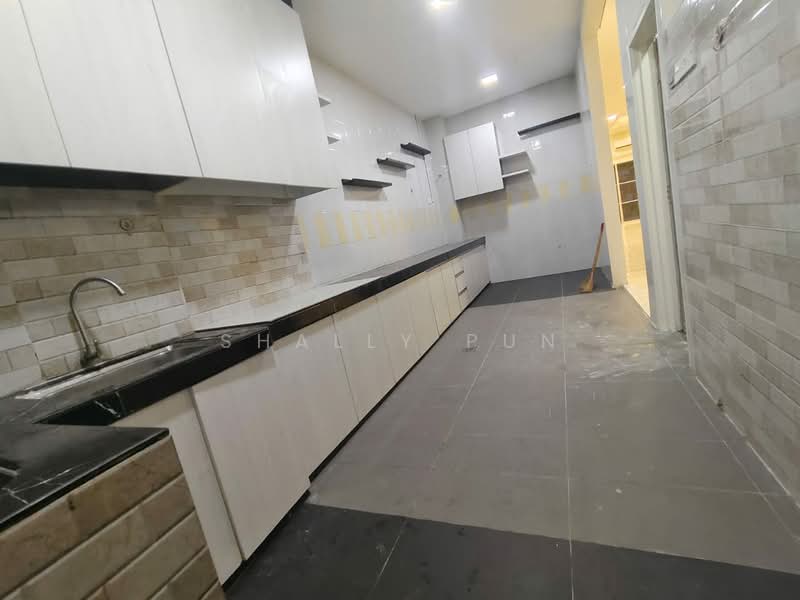 Rumah Teres 2 Tingkat untuk Disewa di Bandar Kinrara (Selangor) - Shally Pun - Kitchen - PropertyGuru.com.my
