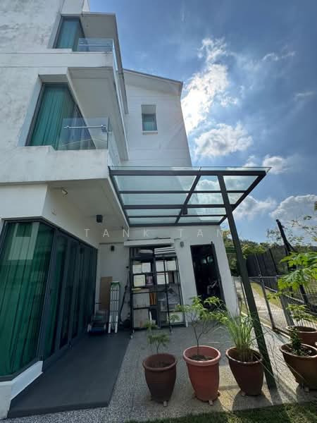 Bungalow for Sale in Cyberjaya (Selangor) - Tank Tan - Exterior - PropertyGuru.com.my