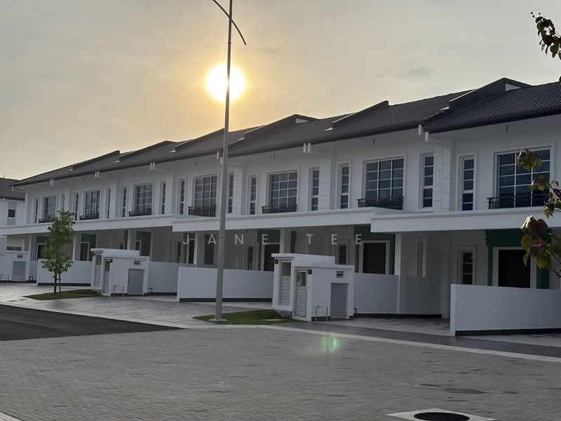 Rumah Teres 2 Tingkat untuk Dijual di Eco Majestic (Semenyih) - Jane Tee - Exterior - PropertyGuru.com.my