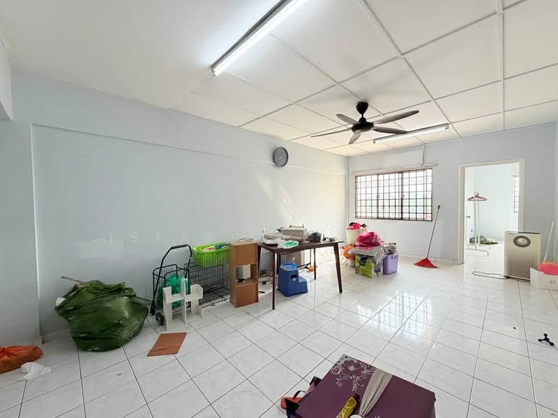 Apartment for Sale at Pangsapuri Subang Suria - Isfarizal fazz - Living Room - PropertyGuru.com.my