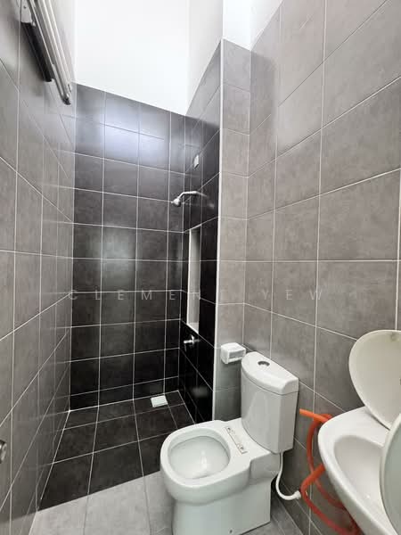 Rumah Teres 2 Tingkat untuk Dijual di Setia Alam (Selangor) - Clement Yew - Bathroom - PropertyGuru.com.my