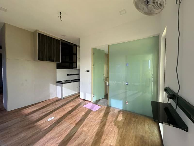 Semi-Detached House for Sale in Cyberjaya (Selangor) - Tank Tan - Kitchen - PropertyGuru.com.my