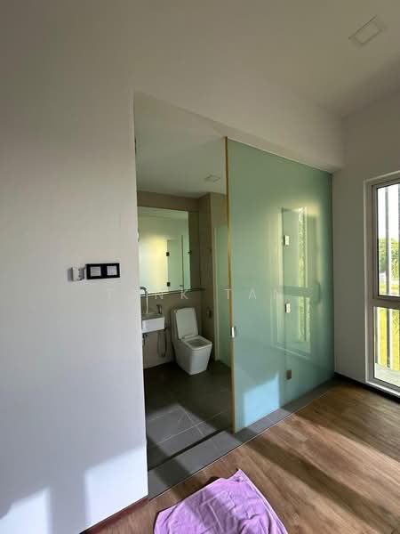 Semi-Detached House for Sale in Cyberjaya (Selangor) - Tank Tan - Bathroom - PropertyGuru.com.my