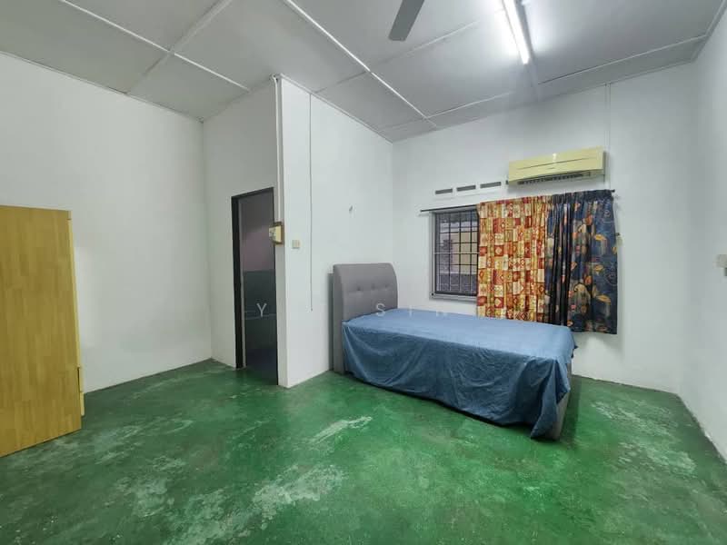 Rumah Berkembar untuk Disewa di Kelapa Sawit (Kulai) - Yit Sin - Bedroom - PropertyGuru.com.my