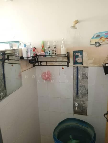 Apartment for Sale at Pangsapuri Rimba Jaya - Norfaizah Ahmad - Bathroom - PropertyGuru.com.my