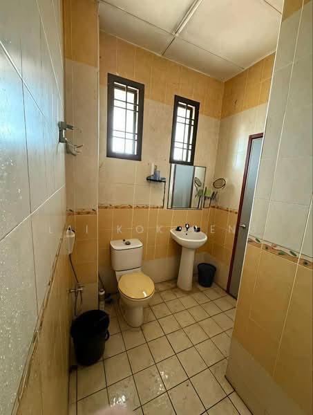 2-storey Terraced House for Sale in Taman Mutiara Rini (Skudai) - Lai Kok Seng - Bathroom - PropertyGuru.com.my