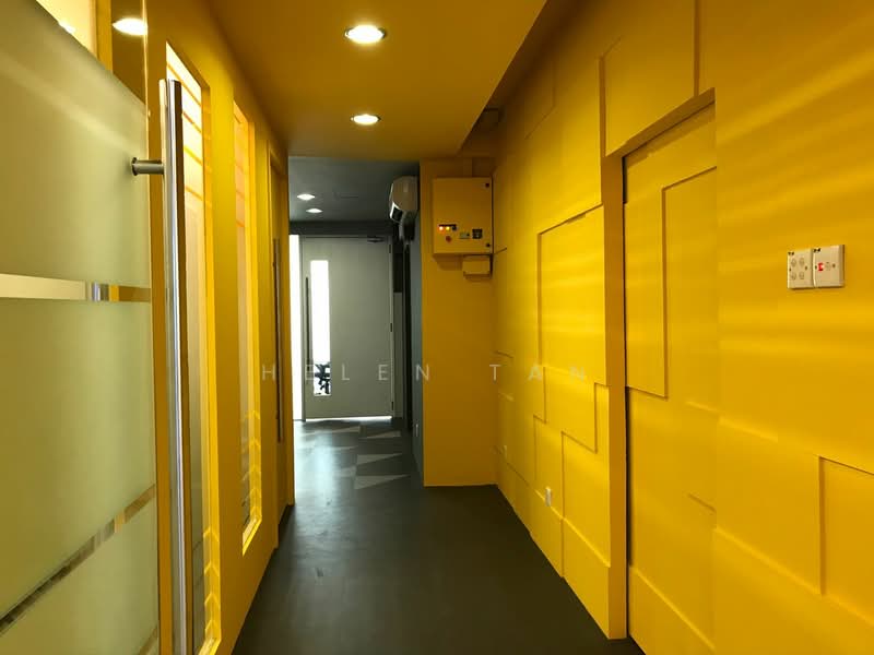 Shop / Office for Rent in Ara Damansara (Petaling Jaya) - Helen Tan - Corridor - PropertyGuru.com.my