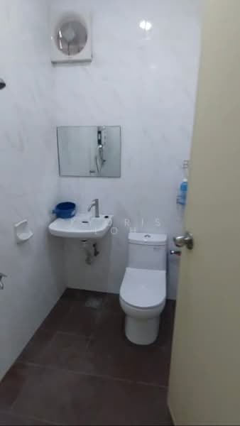 1-storey Terraced House for Rent in Taman Senai Utama (Kulai) - Kyoris Loh - Bathroom - PropertyGuru.com.my