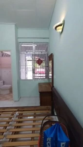 1-storey Terraced House for Rent in Taman Senai Utama (Kulai) - Kyoris Loh - Bedroom - PropertyGuru.com.my