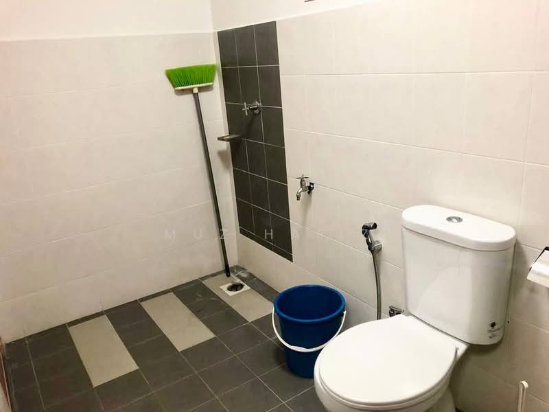For Sale - Double Storey Seri Pristana Bandar Saujana Utama Sg Buloh