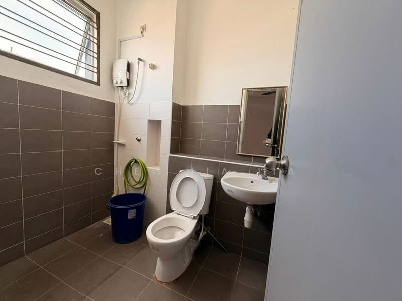 2-storey Terraced House for Sale in Setia Tropika (Johor Bahru) - Chew Jia Jia - Bathroom - PropertyGuru.com.my