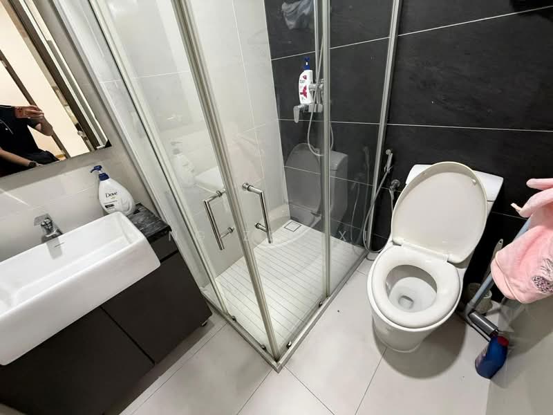 Condominium for Rent at Amberside @ Country Garden Danga Bay - NG ZEN XI - Bathroom - PropertyGuru.com.my