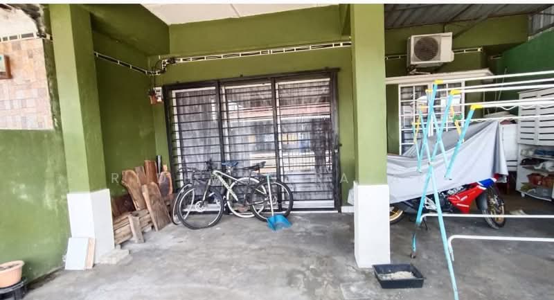 1-storey Terraced House for Sale in Taman Impian Bukit Naga (Shah Alam) - Ridhwan Razak - Exterior - PropertyGuru.com.my