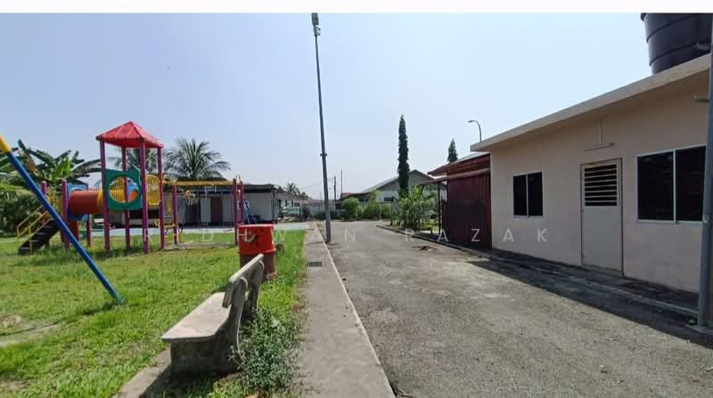 1-storey Terraced House for Sale in Taman Impian Bukit Naga (Shah Alam) - Ridhwan Razak - Exterior - PropertyGuru.com.my
