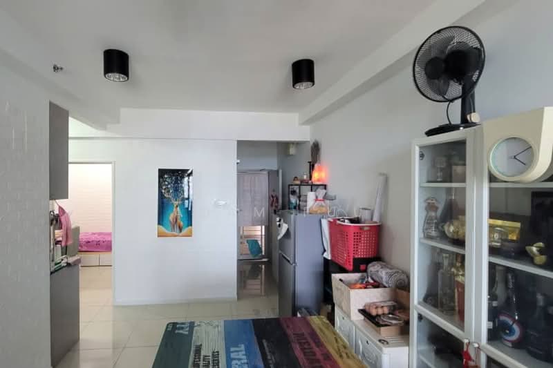 Servis Apartment untuk Dijual di Centrestage Designer Suite - Adam Fuu - Living Room - PropertyGuru.com.my
