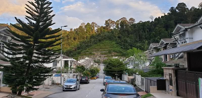 2-storey Terraced House for Sale in Ukay Perdana (Ulu Kelang) - Kweenie Chong - Exterior - PropertyGuru.com.my