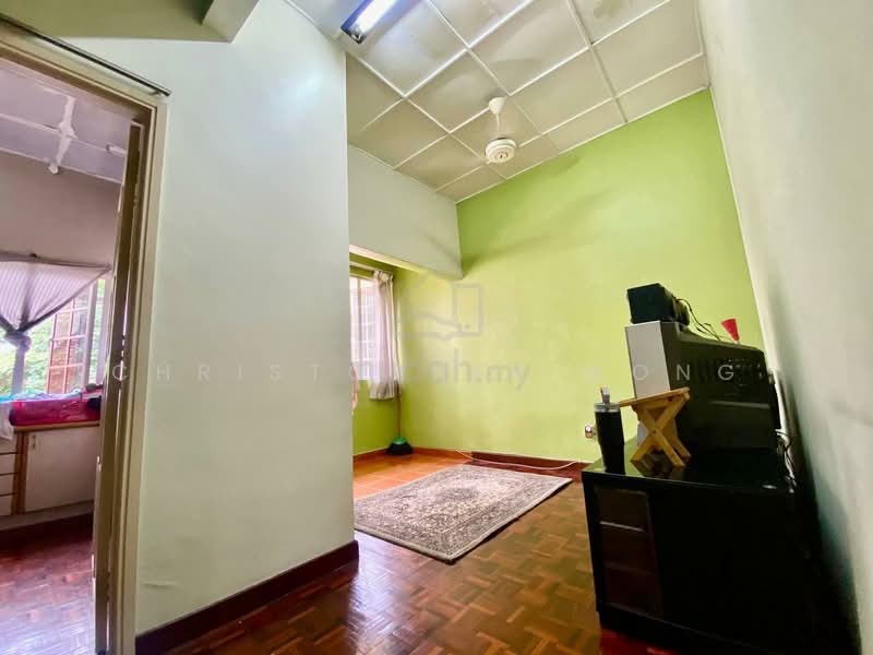 Rumah Teres 2 Tingkat untuk Dijual di SS19 (Subang Jaya) - Christopher Wong - Living Room - PropertyGuru.com.my