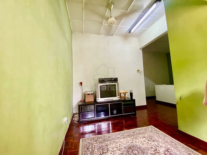 Rumah Teres 2 Tingkat untuk Dijual di SS19 (Subang Jaya) - Christopher Wong - Living Room - PropertyGuru.com.my
