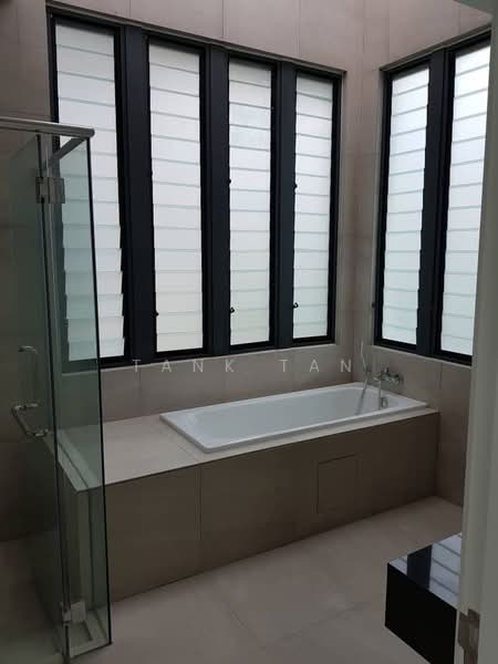 Semi-Detached House for Sale in Cyberjaya (Selangor) - Tank Tan - Bathroom - PropertyGuru.com.my