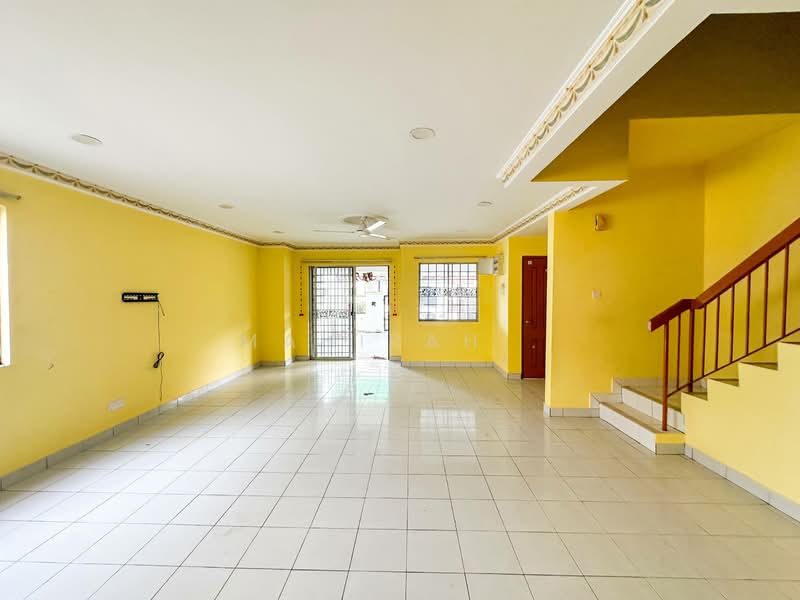 2-storey Terraced House for Sale in Taman Kajang Prima (Kajang) - Mahirah . - Living Room - PropertyGuru.com.my