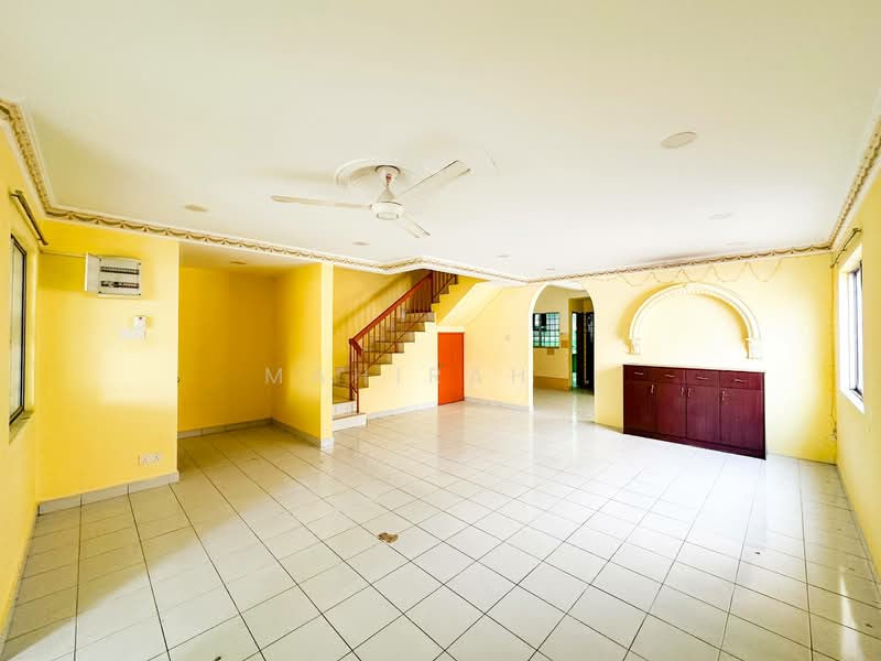 2-storey Terraced House for Sale in Taman Kajang Prima (Kajang) - Mahirah . - Living Room - PropertyGuru.com.my