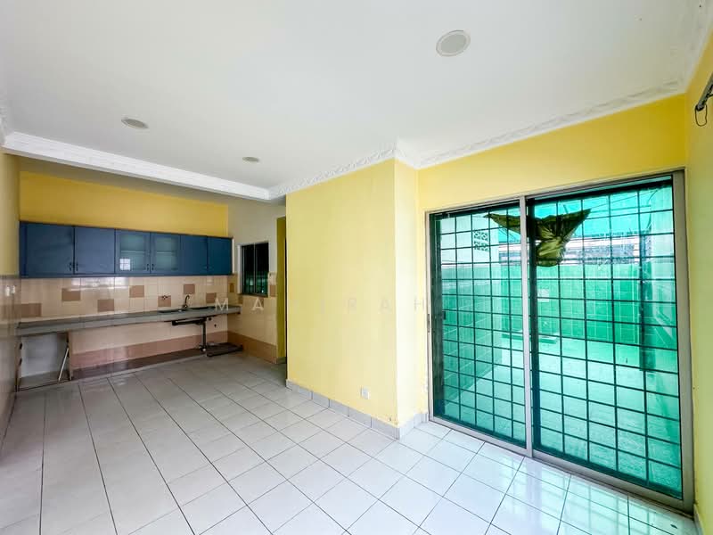 2-storey Terraced House for Sale in Taman Kajang Prima (Kajang) - Mahirah . - Kitchen - PropertyGuru.com.my