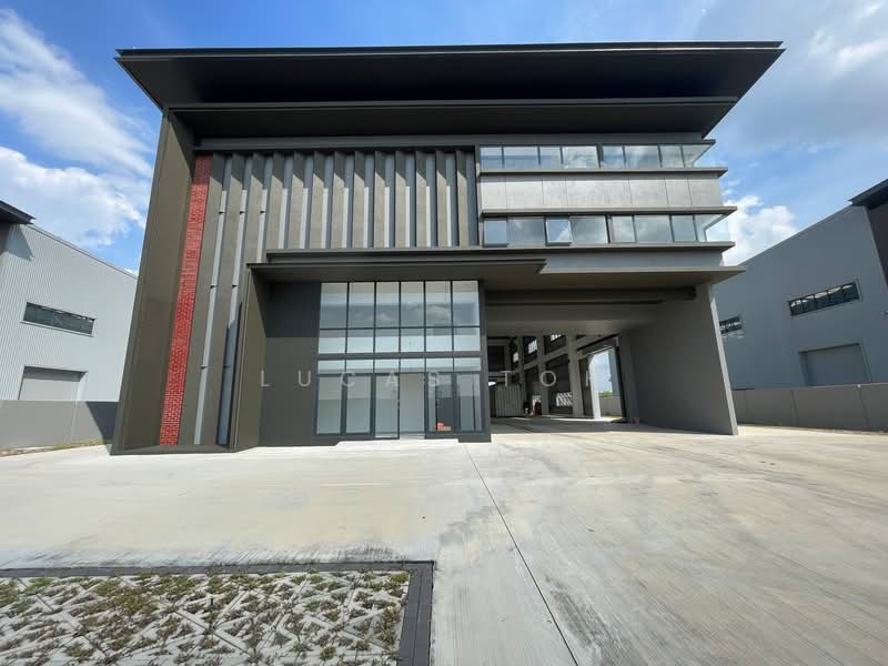Warehouse for Rent in Sungai Buloh (Selangor) - Lucas Toh - Exterior - PropertyGuru.com.my