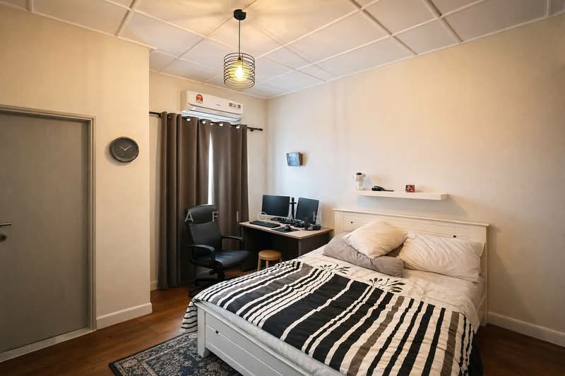 2-storey Terraced House for Sale in Usj 9 (Subang Jaya) - Afiqah . - Bedroom - PropertyGuru.com.my