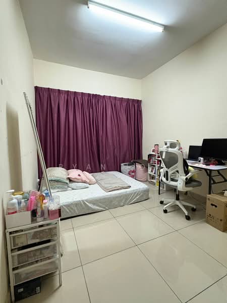 Service Residence for Sale at OUG Parklane - Ryan Low - Bedroom - PropertyGuru.com.my