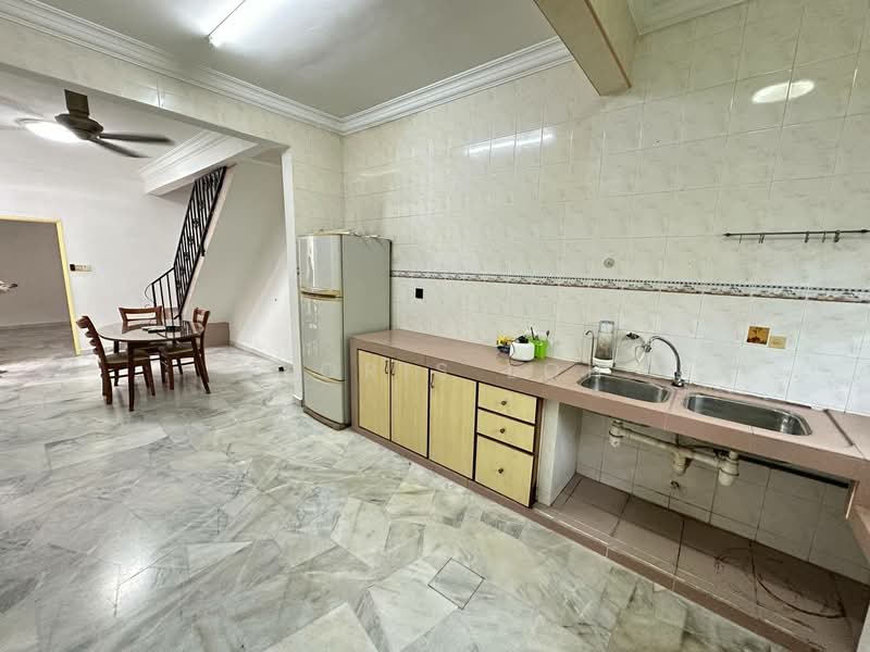 1.5-storey Terraced House for Rent in Bukit Indah (Iskandar Puteri (Nusajaya)) - Kyoris Loh - Kitchen - PropertyGuru.com.my