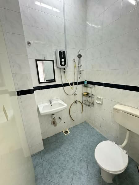 1.5-storey Terraced House for Rent in Bukit Indah (Iskandar Puteri (Nusajaya)) - Kyoris Loh - Bathroom - PropertyGuru.com.my