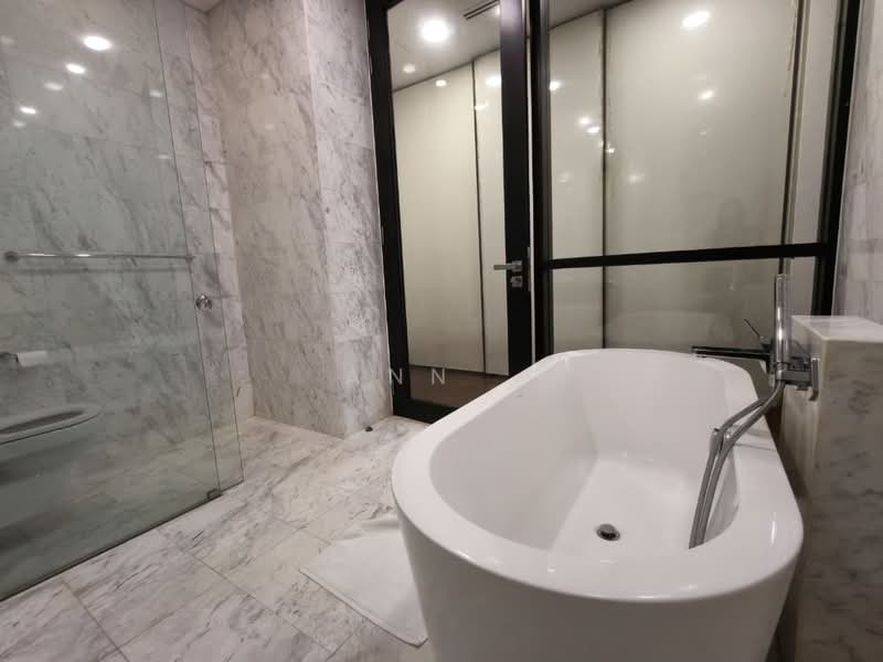 Service Residence for Sale at Banyan Tree Signatures - Ann . - Bathroom - PropertyGuru.com.my