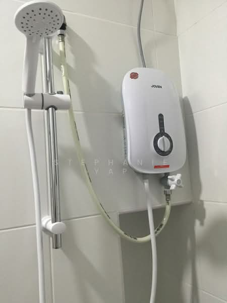 Servis Apartment untuk Dijual di Sky View - Stephanie Yap - Bathroom - PropertyGuru.com.my