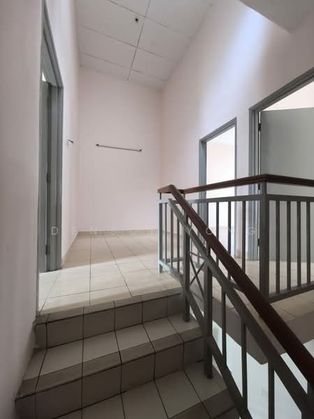 Terraced House for Rent in Taman Bukit Semenyih (Semenyih) - Denson Yong - Corridor - PropertyGuru.com.my