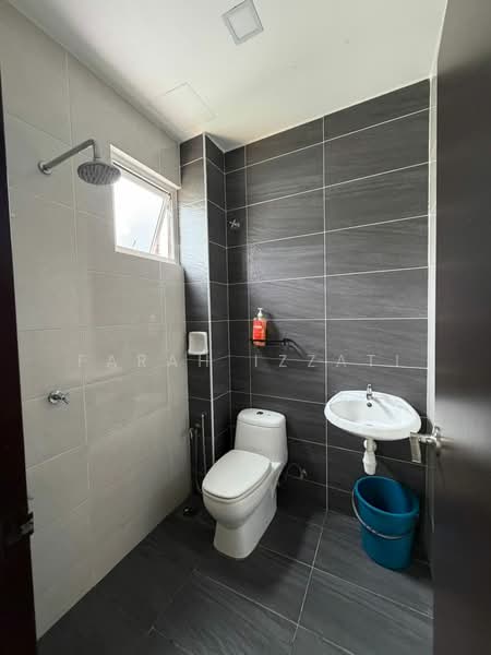 Semi-Detached House for Rent in Kota Kemuning (Shah Alam) - Farah Izzati - Bathroom - PropertyGuru.com.my