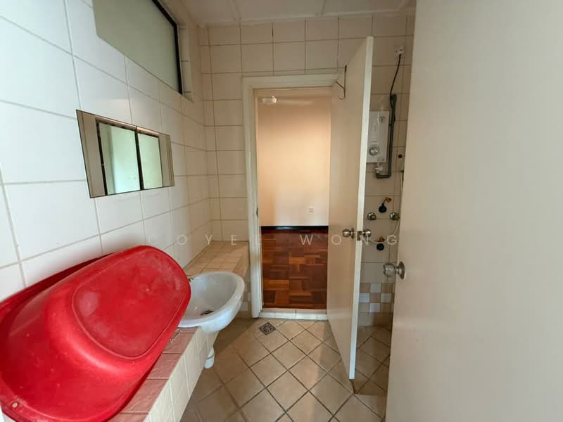 Kondominium untuk Dijual di Armanee - Coyee Wong - Bathroom - PropertyGuru.com.my