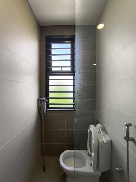 Rumah Teres 3 Tingkat untuk Disewa di Taman Tasik Damai (Sungai Besi) - BS Lee - Bathroom - PropertyGuru.com.my