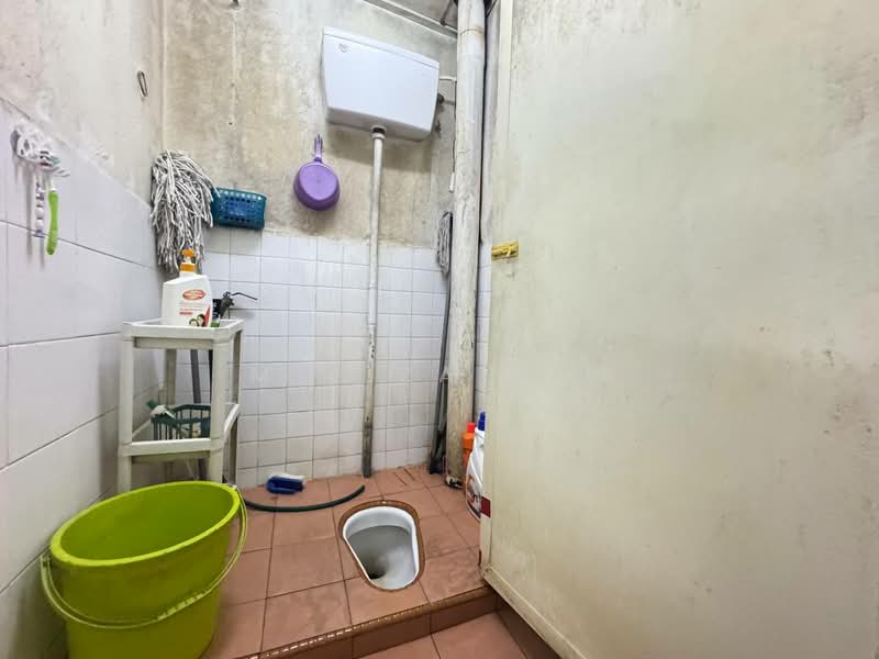 2-storey Terraced House for Sale in Ampang Jaya (Ampang) - M.J Zairin - Bathroom - PropertyGuru.com.my