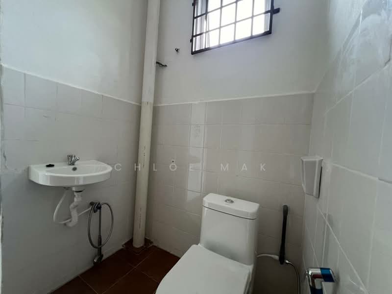 2-storey Terraced House for Rent in Taman Megah Ria (Masai) - Chloe Mak - Bathroom - PropertyGuru.com.my