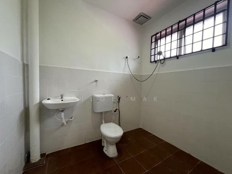 2-storey Terraced House for Rent in Taman Megah Ria (Masai) - Chloe Mak - Bathroom - PropertyGuru.com.my