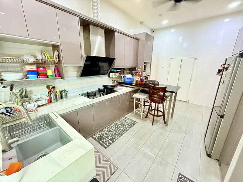Bungalow for Sale in Sungai Long (Bandar Sungai Long) - FARAH YUSUF - Kitchen - PropertyGuru.com.my