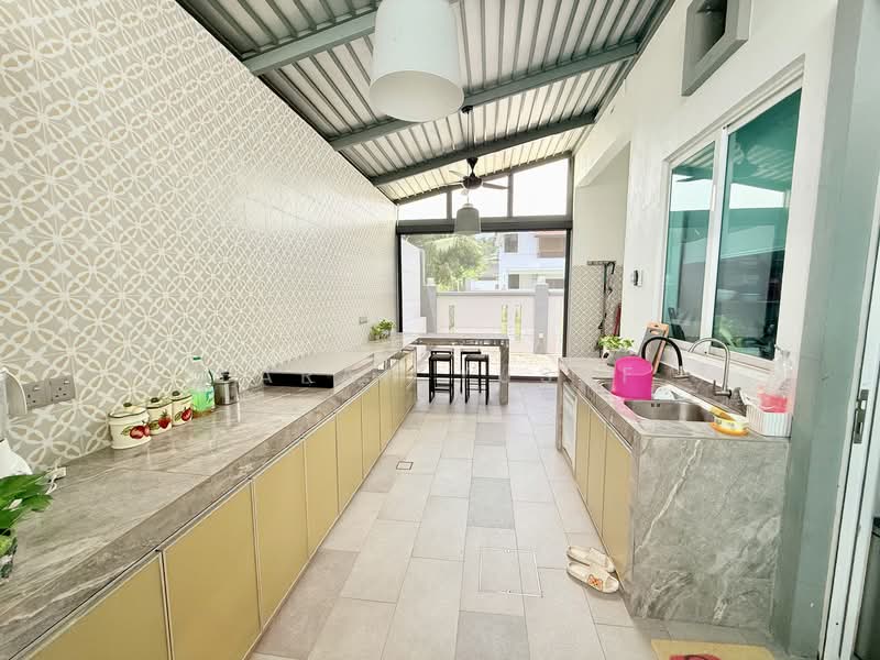 Bungalow for Sale in Sungai Long (Bandar Sungai Long) - FARAH YUSUF - Kitchen - PropertyGuru.com.my