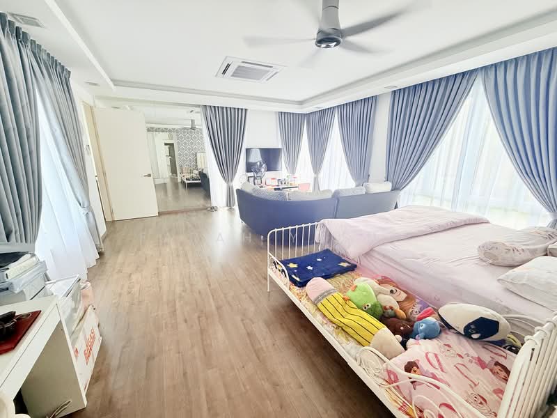 Bungalow for Sale in Sungai Long (Bandar Sungai Long) - FARAH YUSUF - Living Room - PropertyGuru.com.my